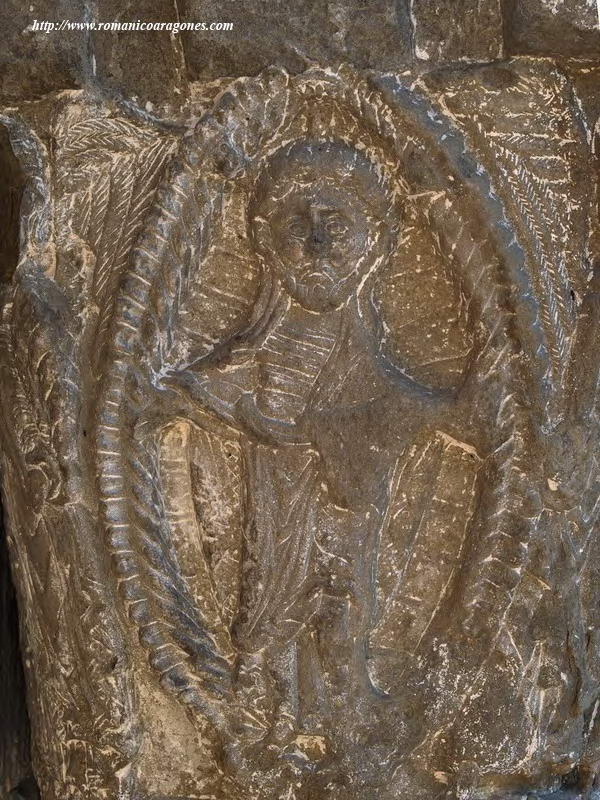 DETALLE DE CRISTO EN MANDORLA